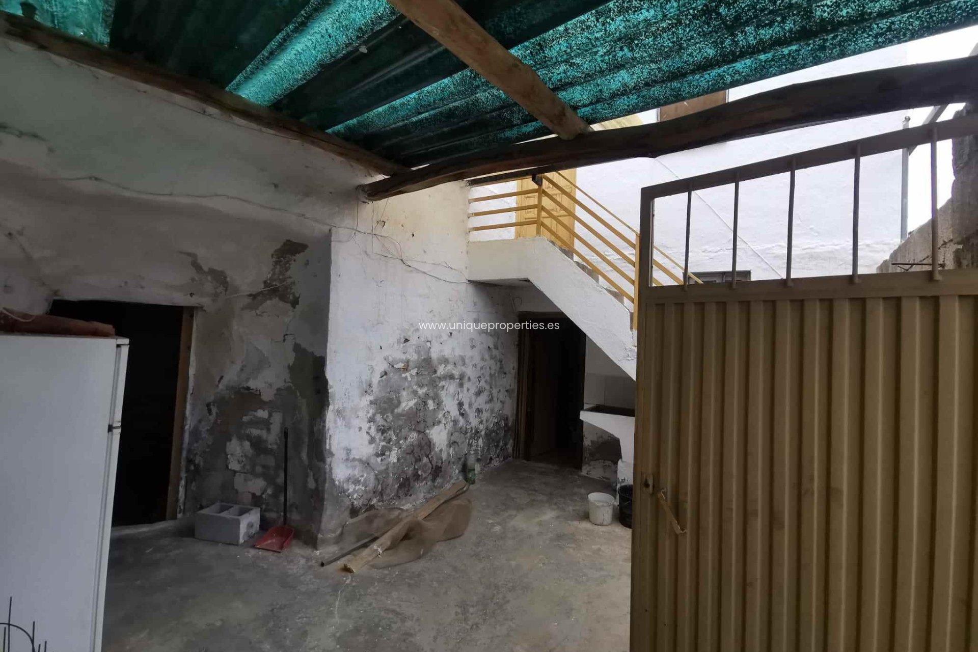 Resale - Cave House -
Caniles