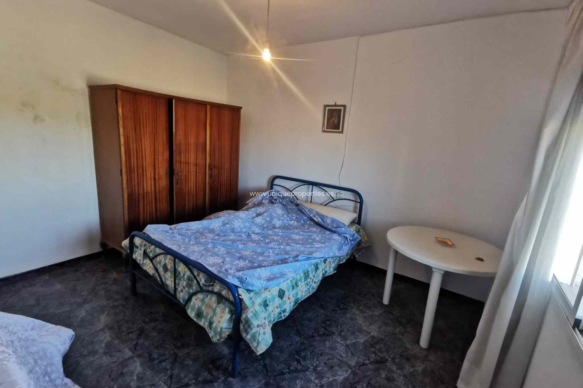 Resale - Cave House -
Caniles