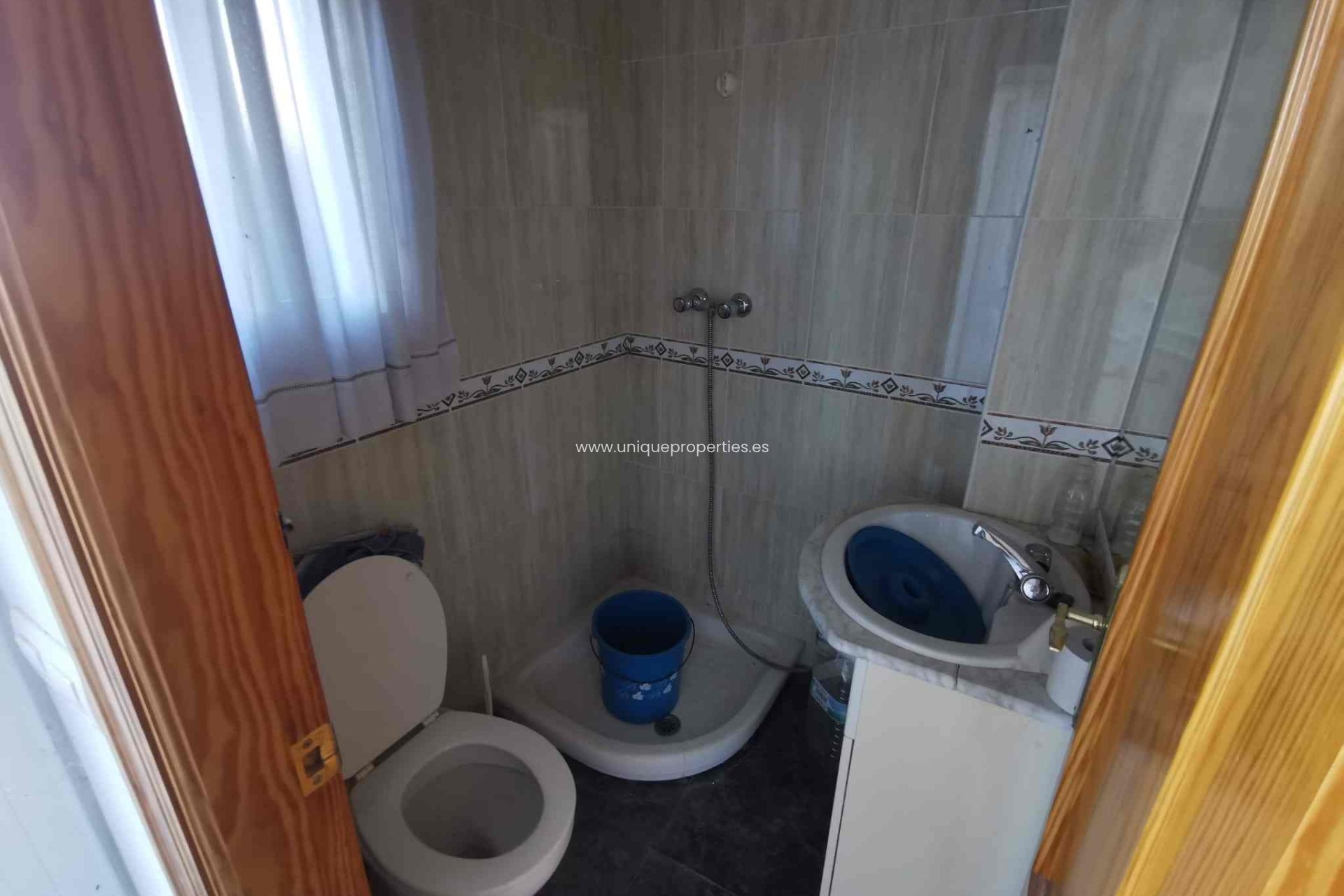 Resale - Cave House -
Caniles