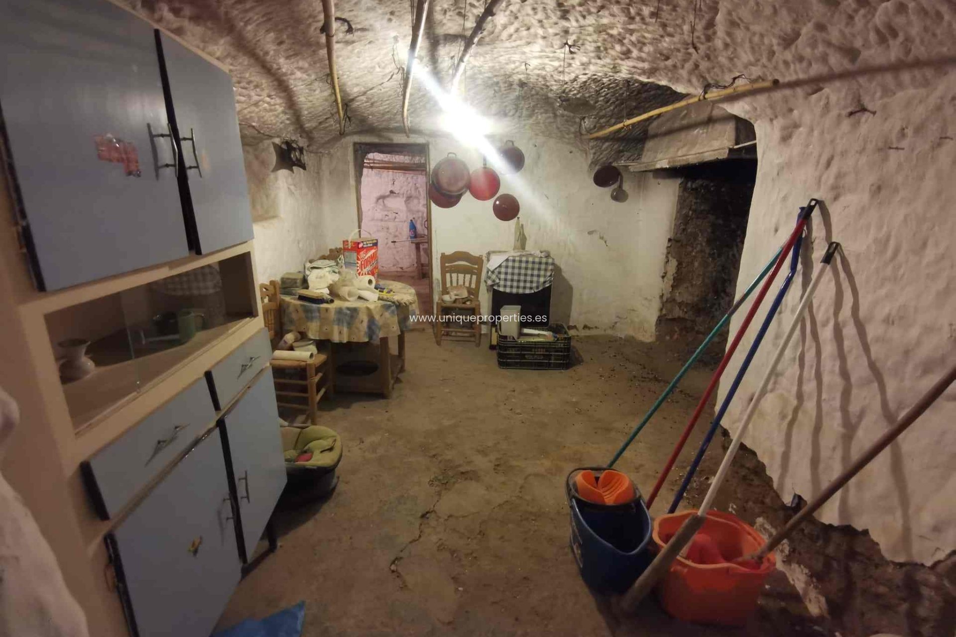 Resale - Cave House -
Caniles