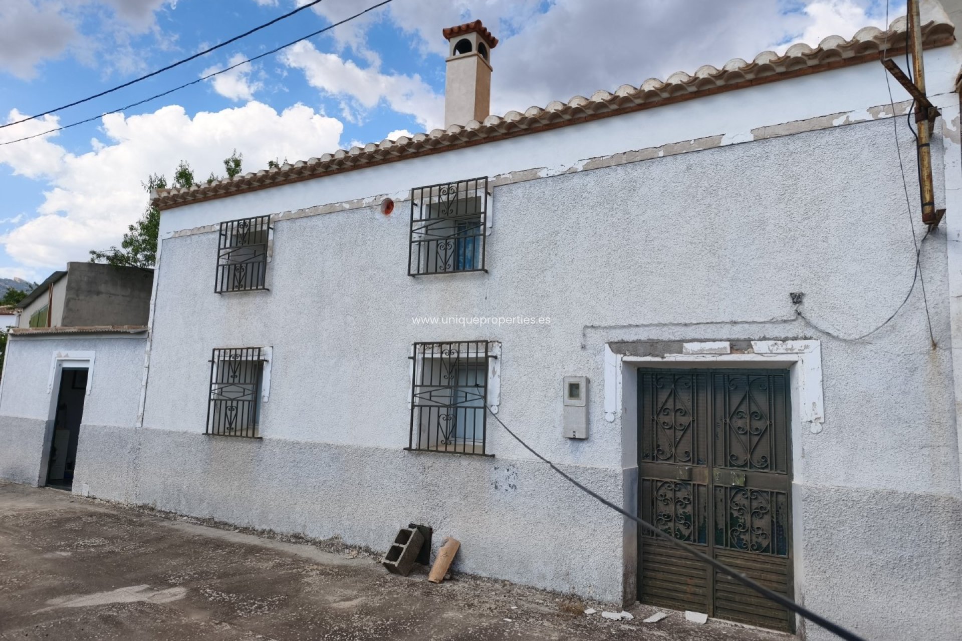 Resale - Cave House -
Castril