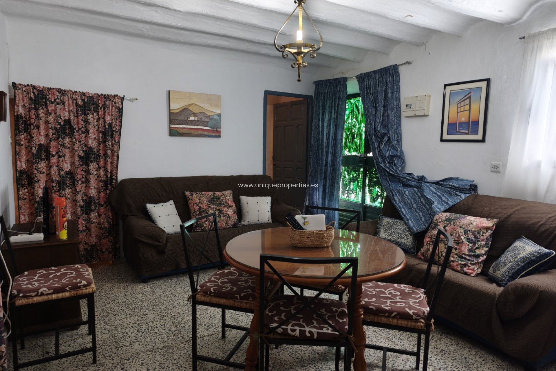 Resale - Cave House -
Castril