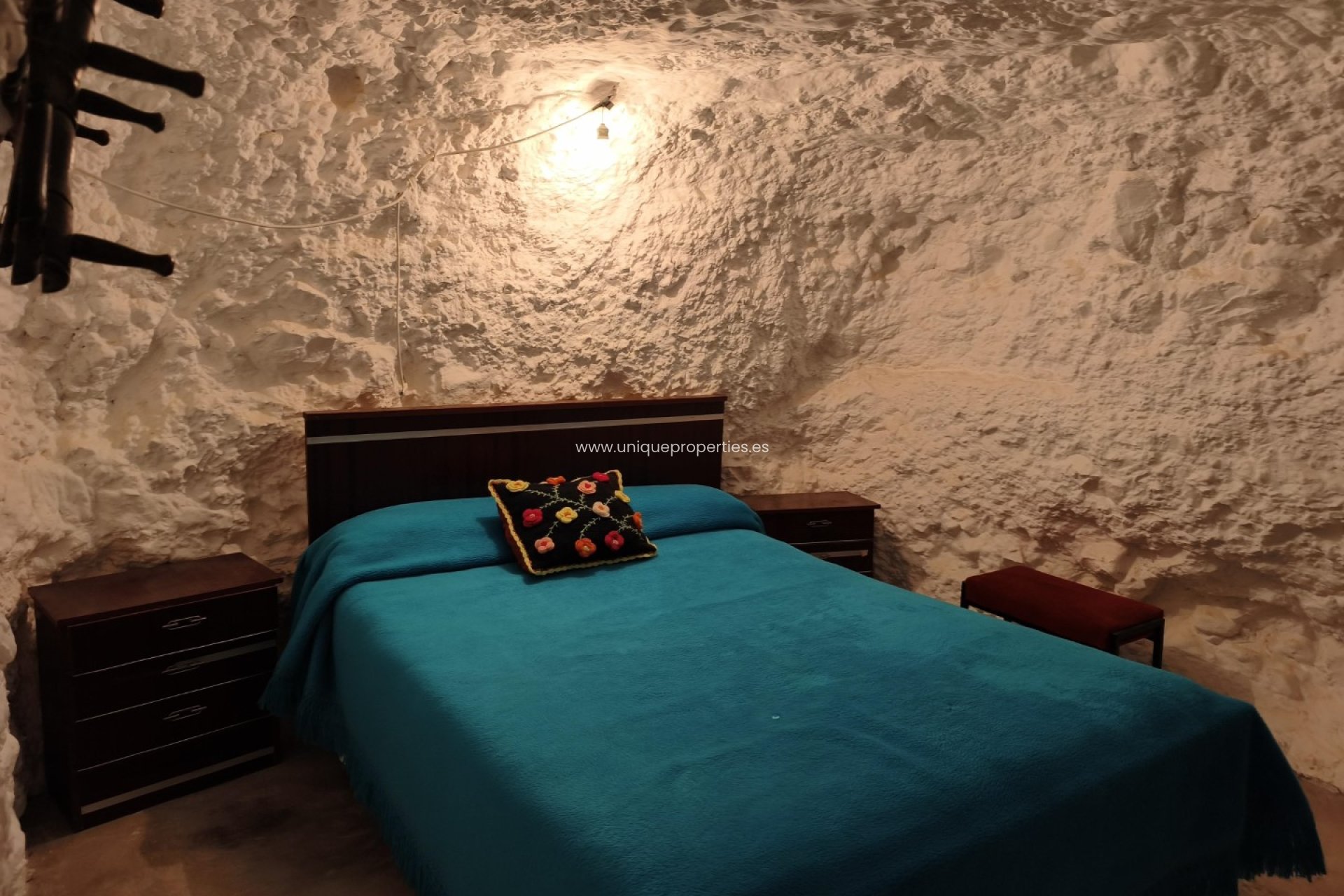 Resale - Cave House -
Castril