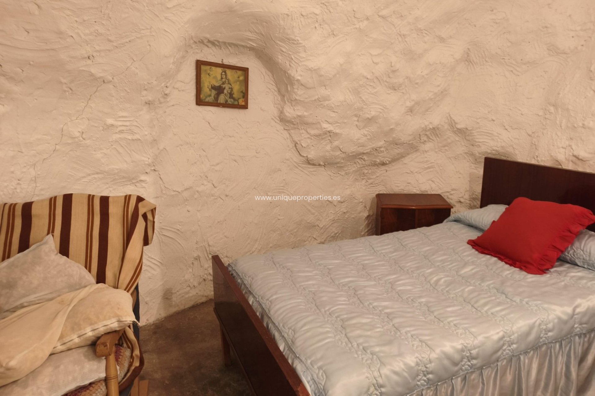 Resale - Cave House -
Castril