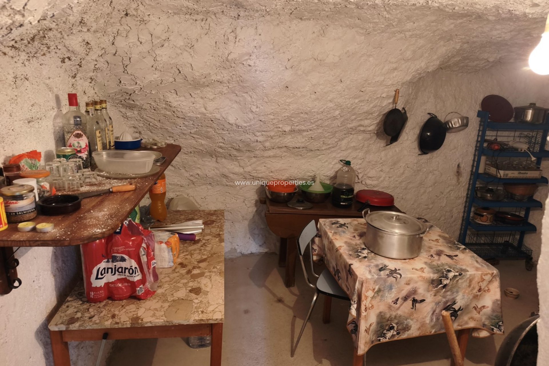 Resale - Cave House -
Castril
