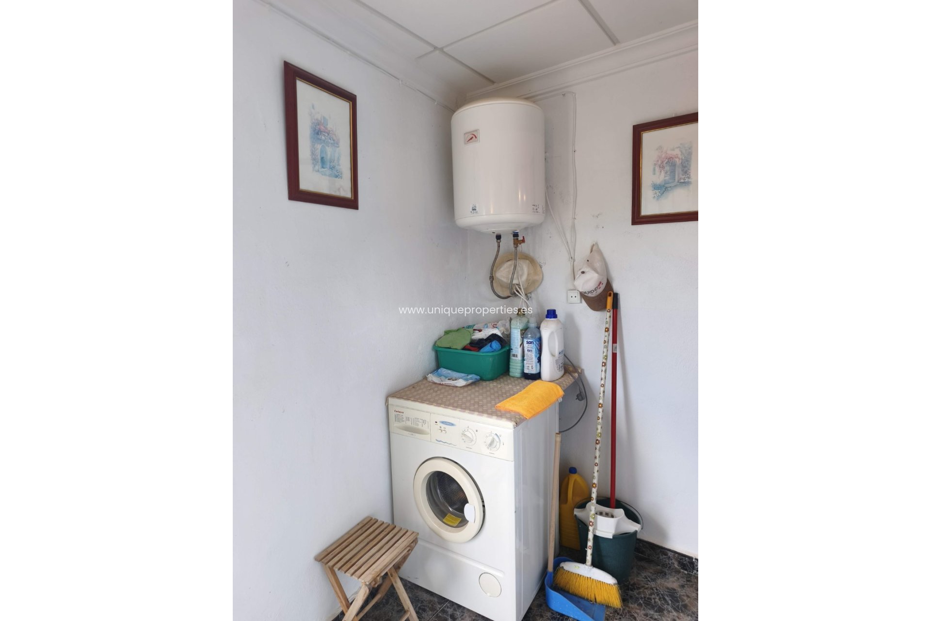Resale - Cave House -
Castril