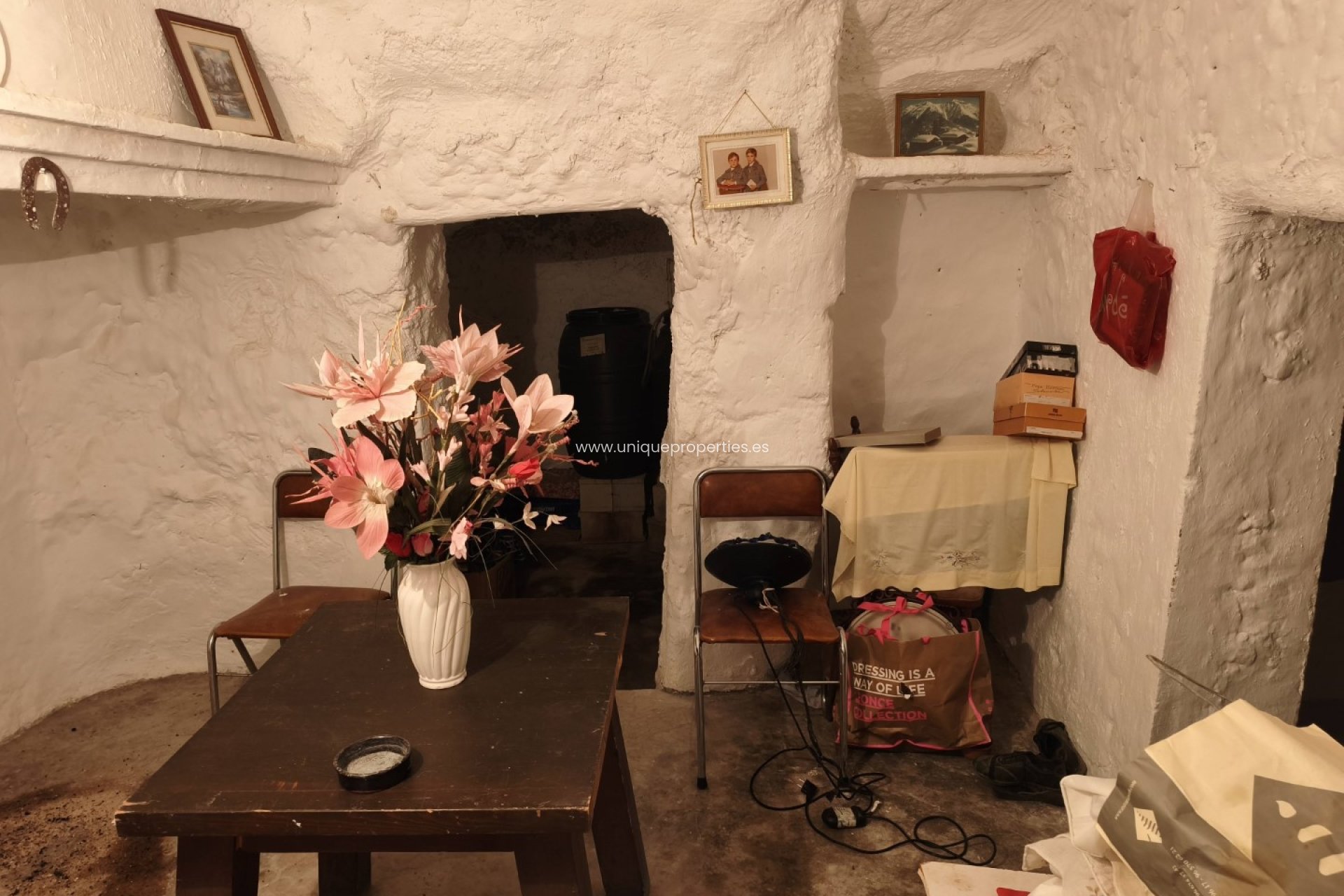 Resale - Cave House -
Castril