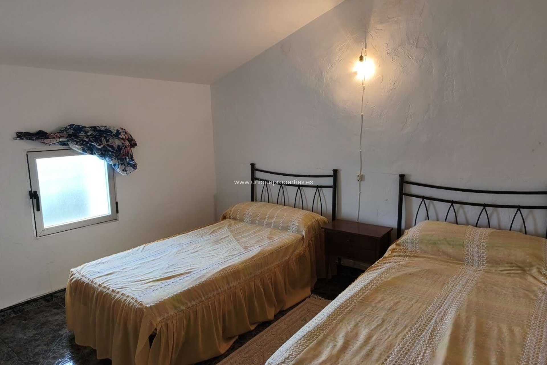 Resale - Cave House -
Castril