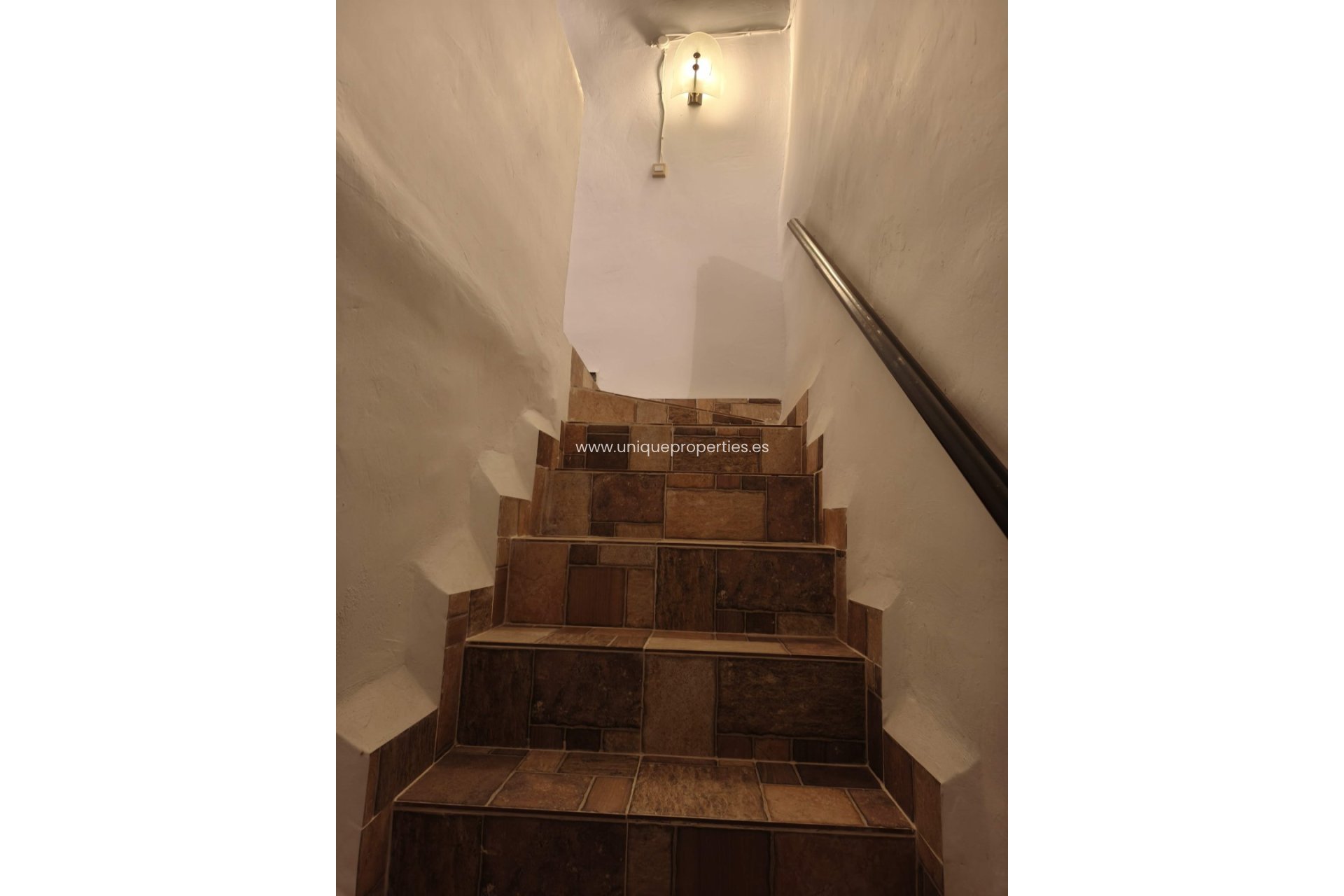 Resale - Cave House -
Castril