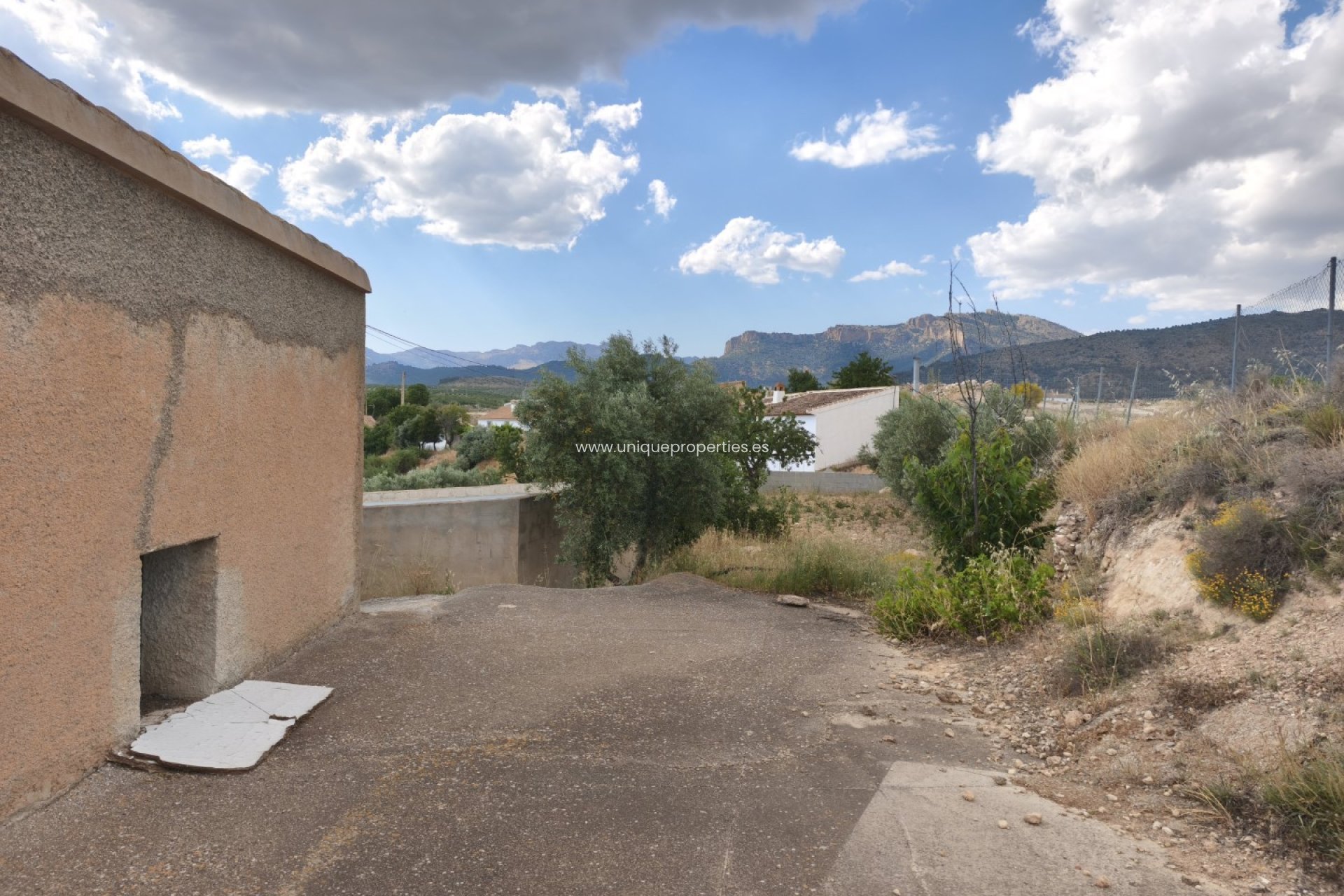 Resale - Cave House -
Castril