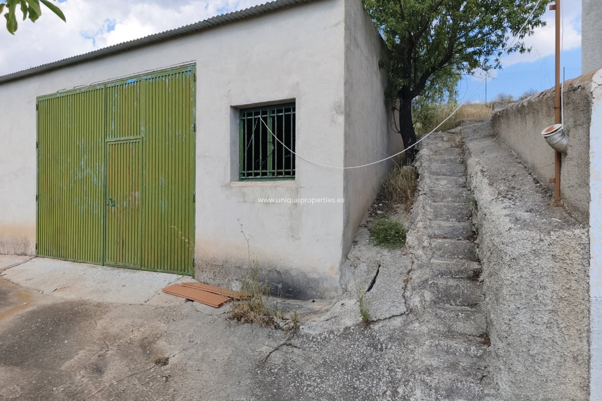 Resale - Cave House -
Castril