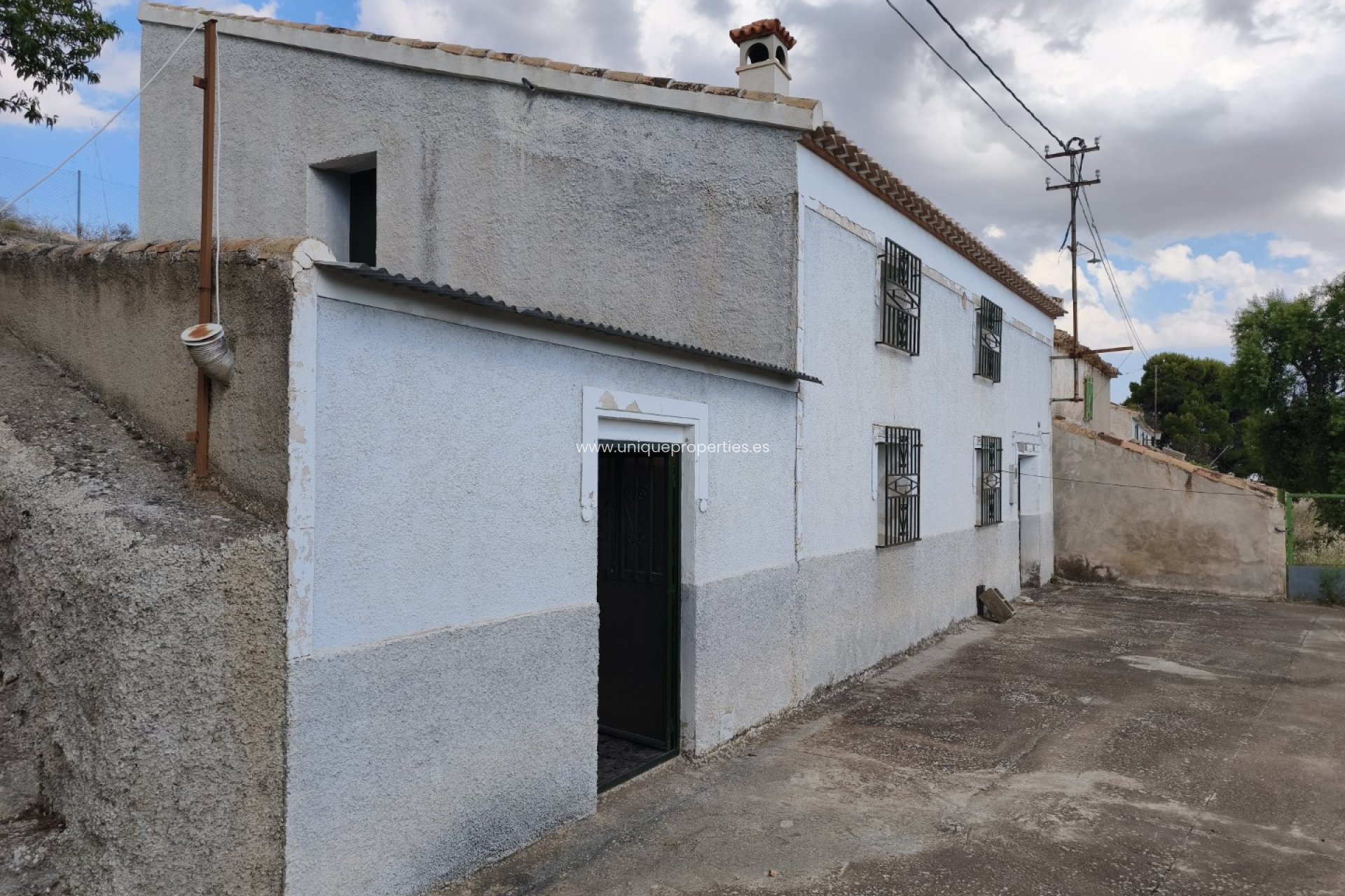 Resale - Cave House -
Castril