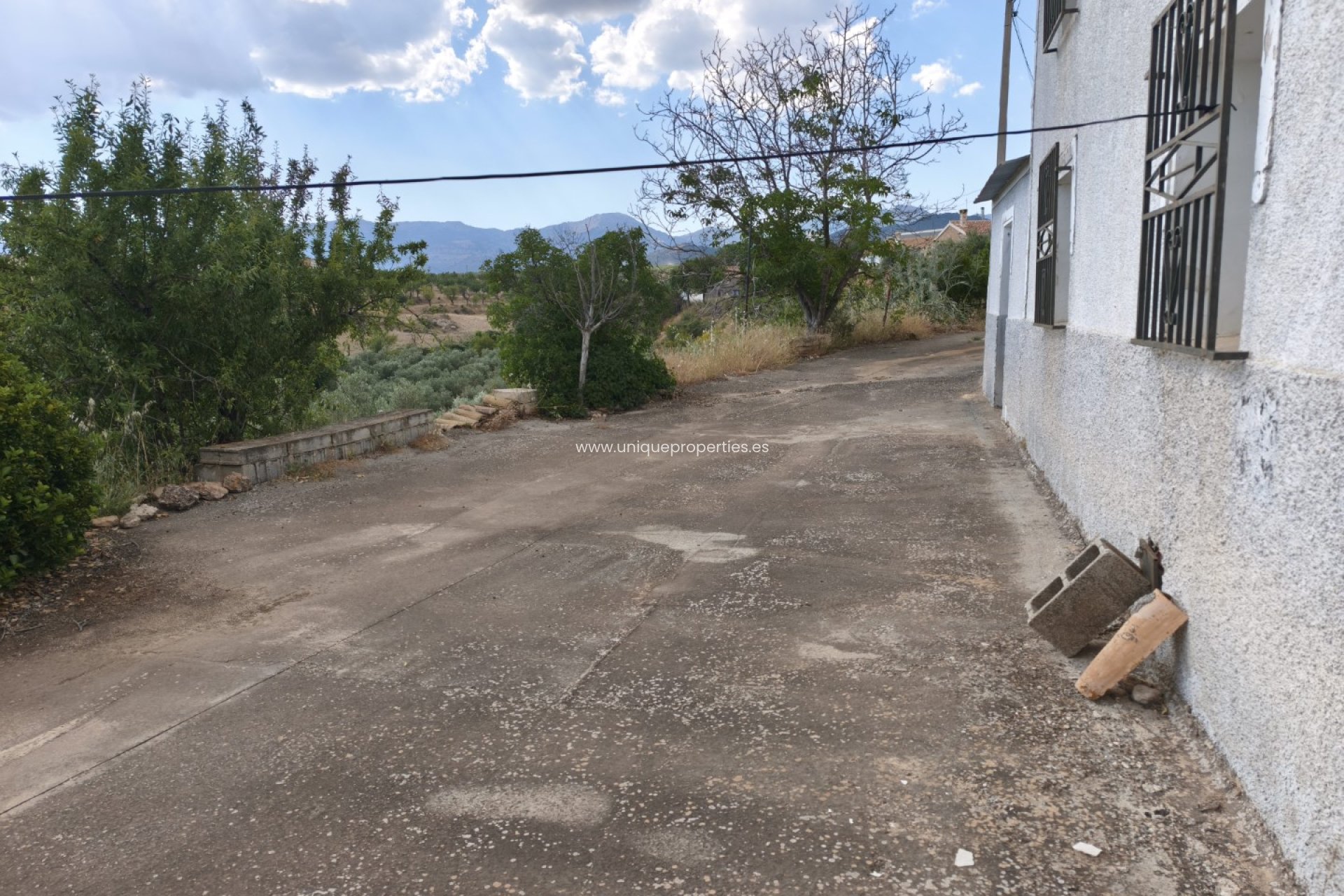 Resale - Cave House -
Castril