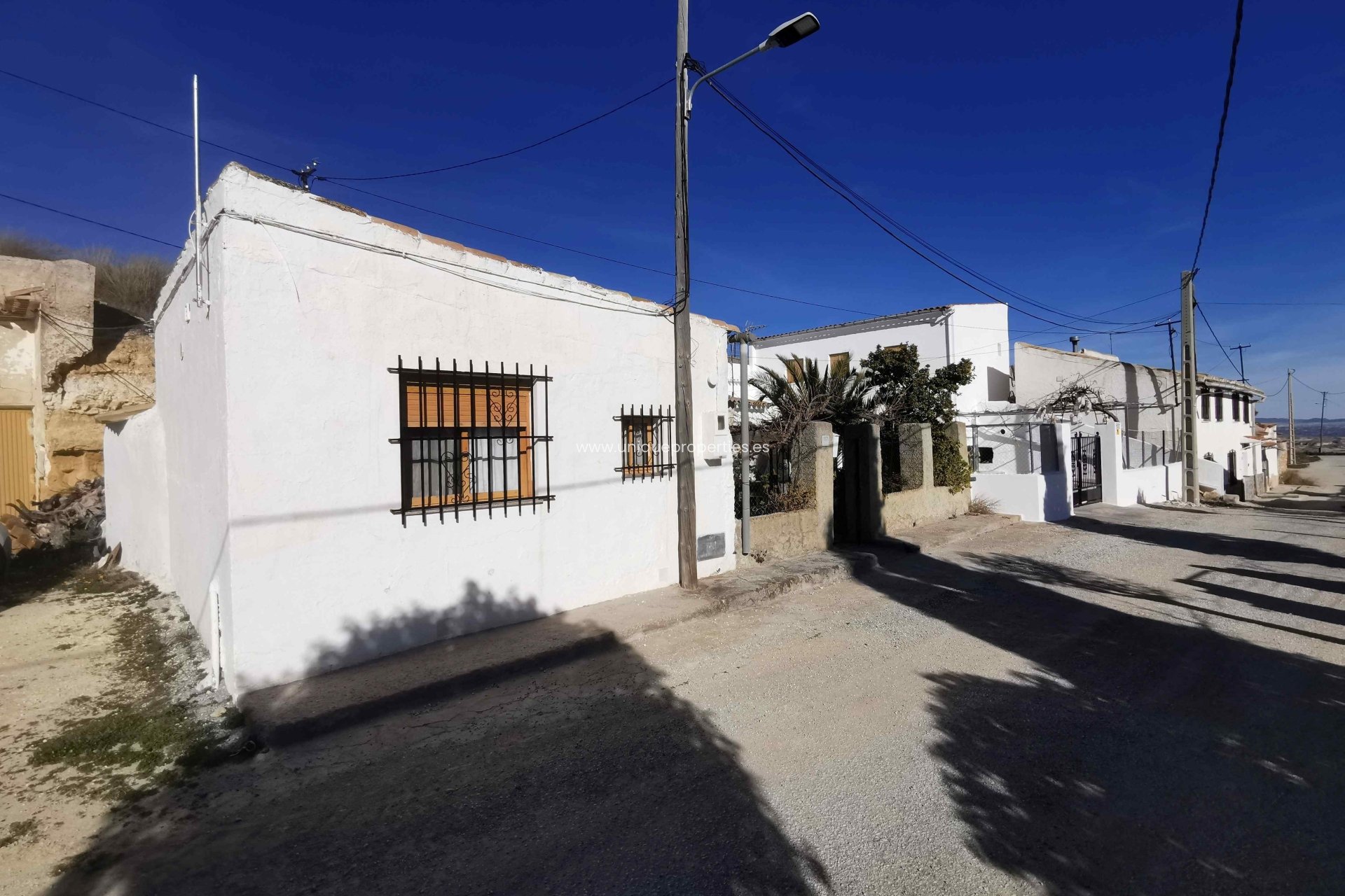 Resale - Cave House -
Cortes de Baza