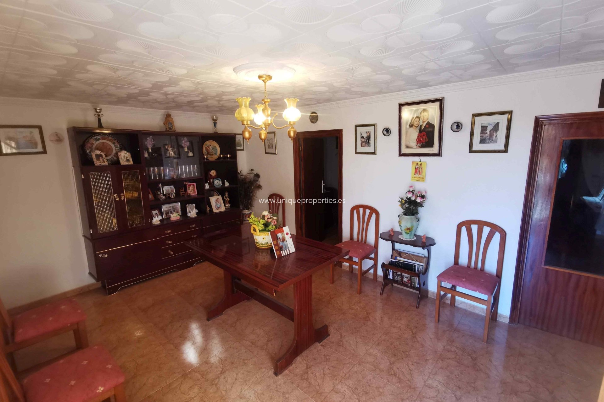 Resale - Cave House -
Cortes de Baza