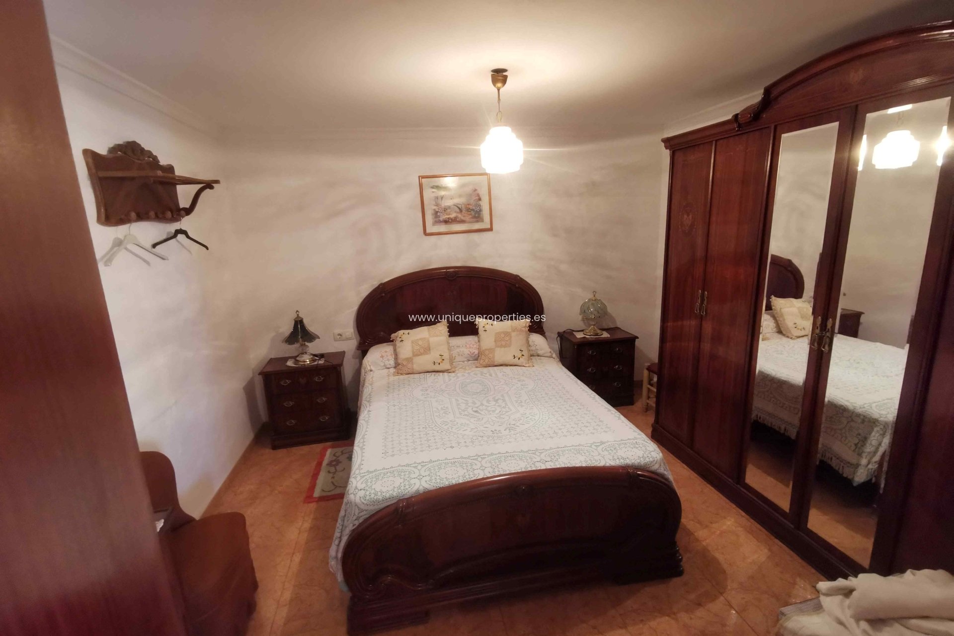 Resale - Cave House -
Cortes de Baza