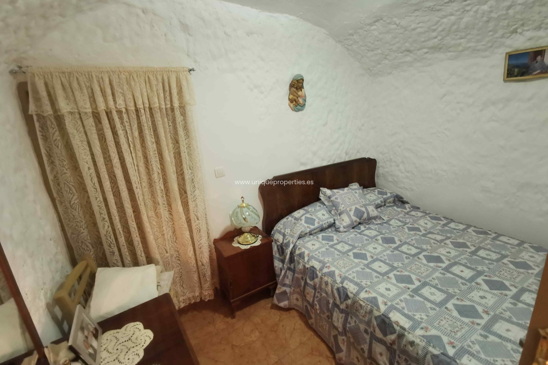 Resale - Cave House -
Cortes de Baza