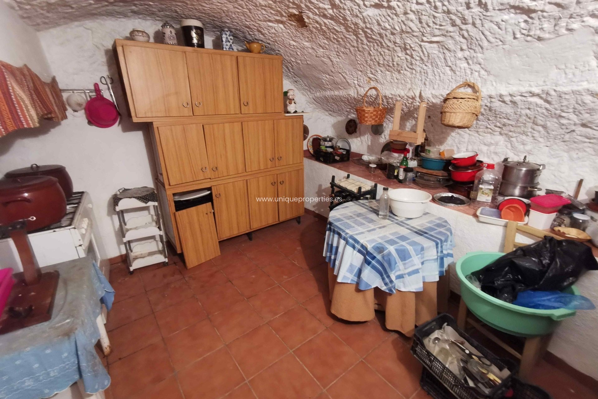 Resale - Cave House -
Cortes de Baza