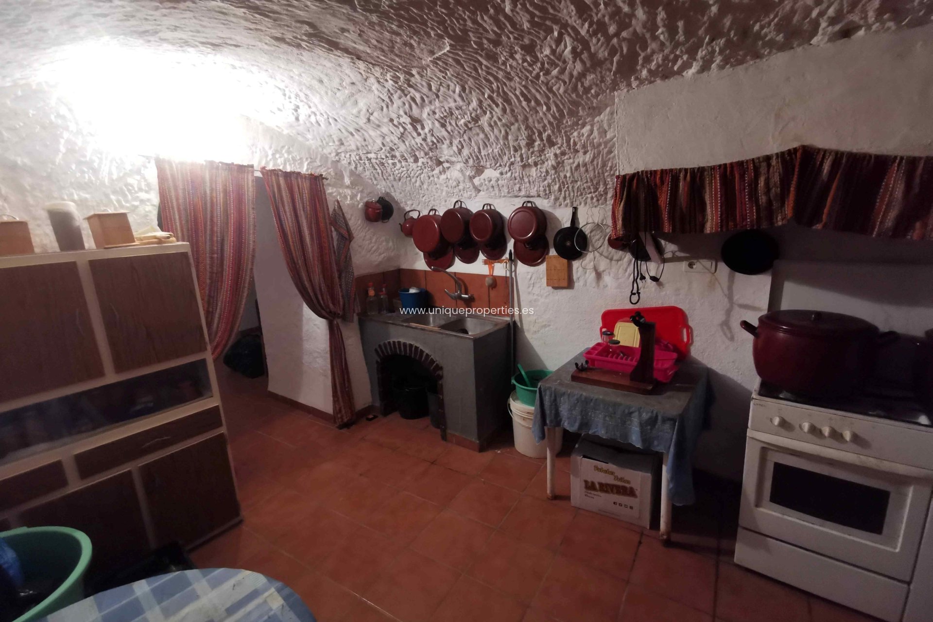 Resale - Cave House -
Cortes de Baza