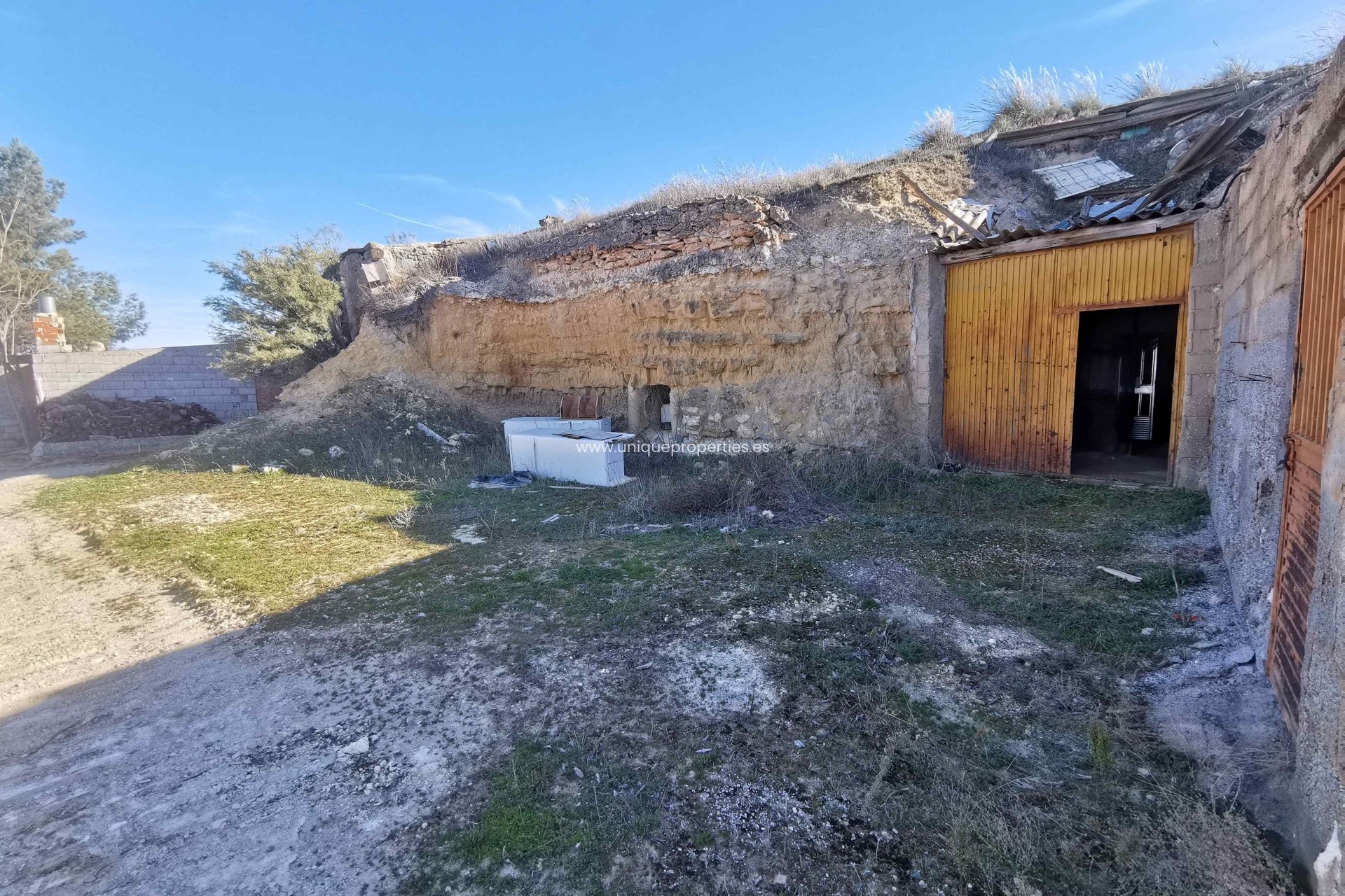 Resale - Cave House -
Cortes de Baza