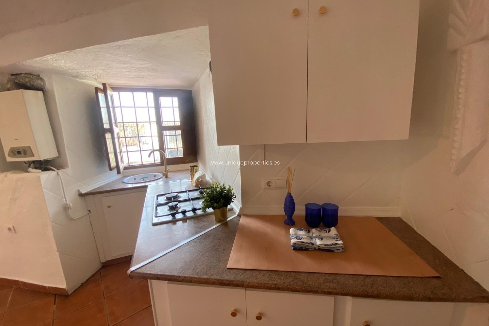 Resale - Cave House -
Cortes de Baza