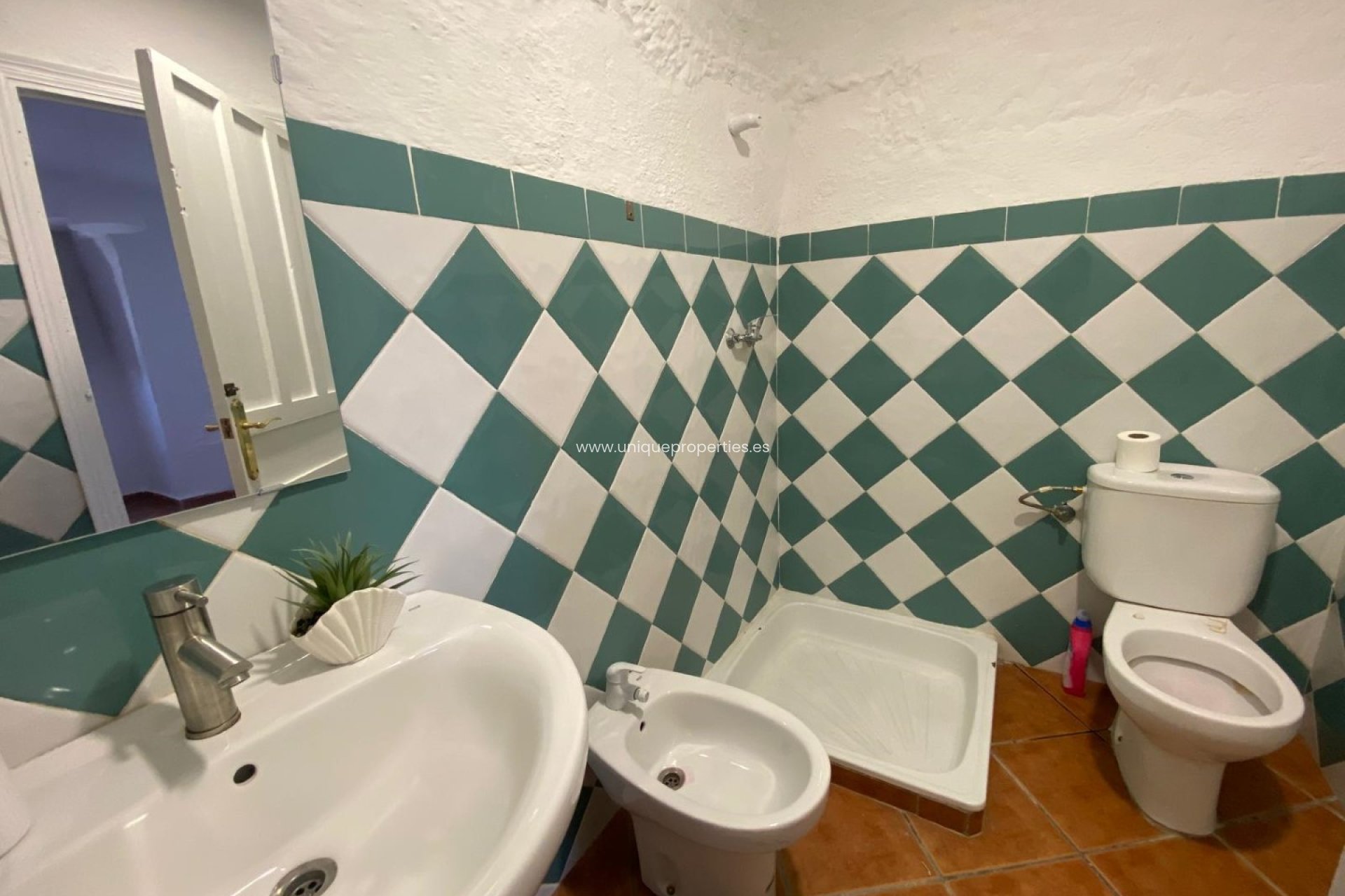 Resale - Cave House -
Cortes de Baza