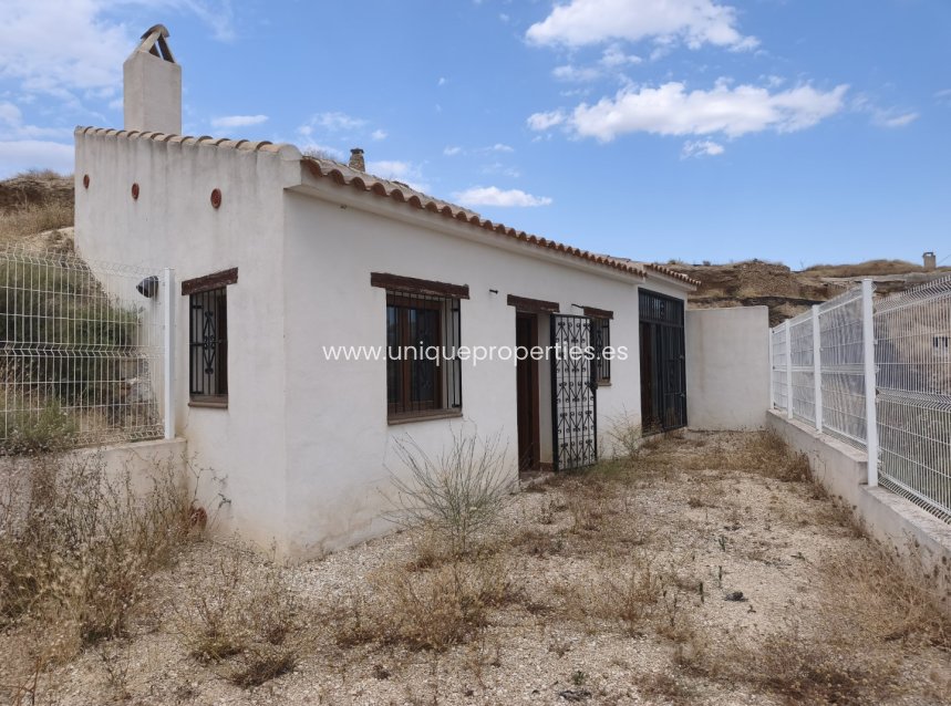 Resale - Cave House -
Huescar