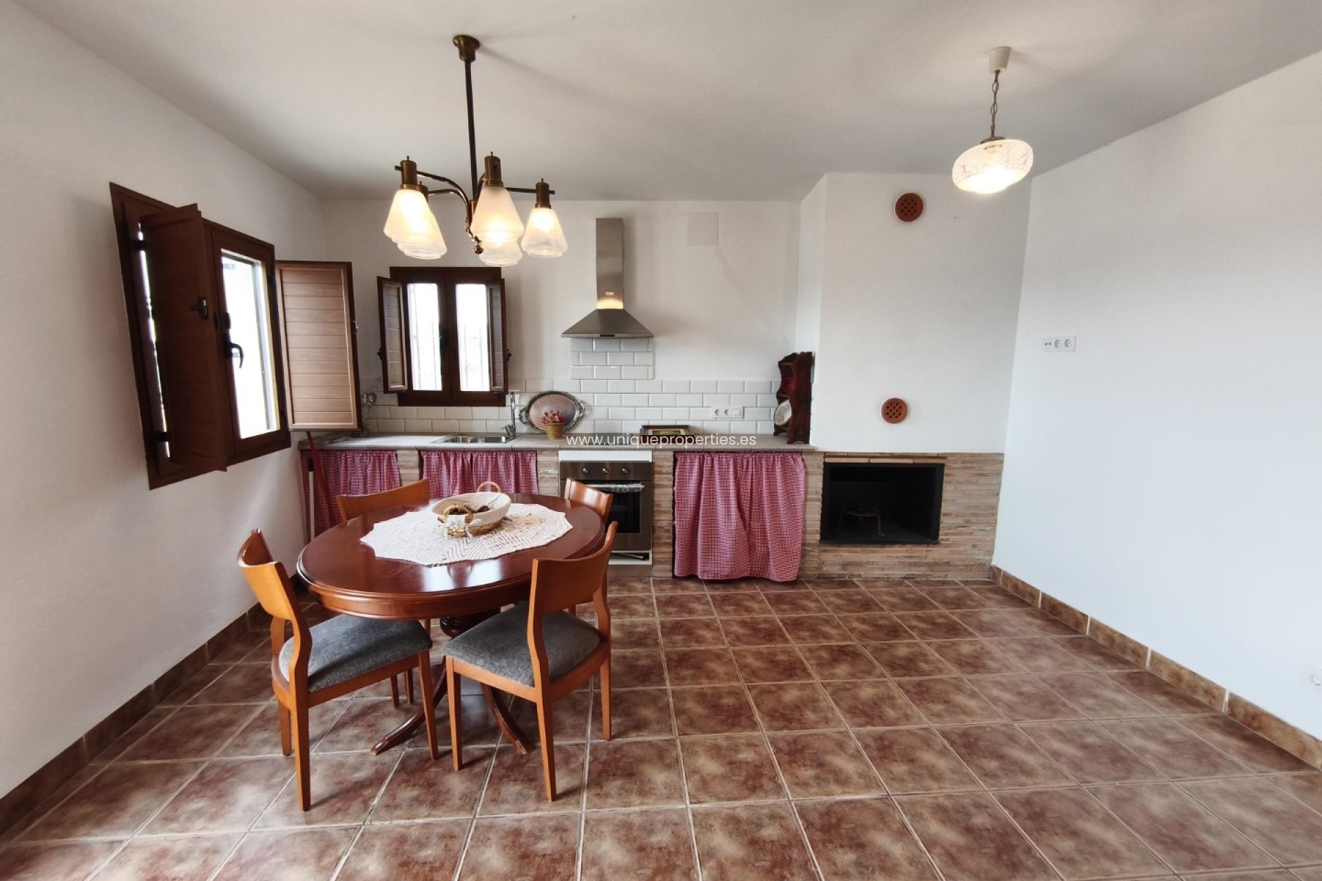 Resale - Cave House -
Huescar