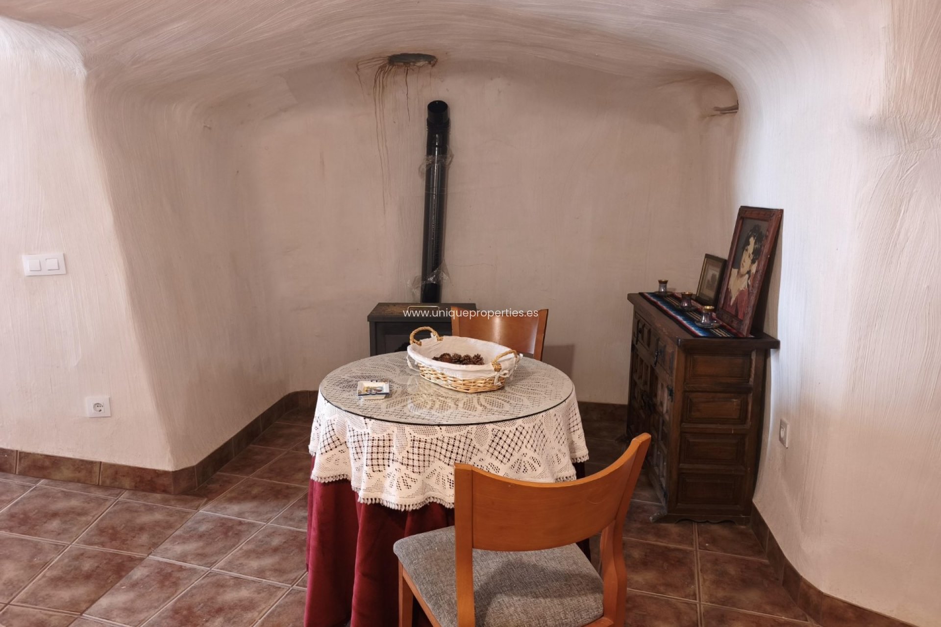 Resale - Cave House -
Huescar