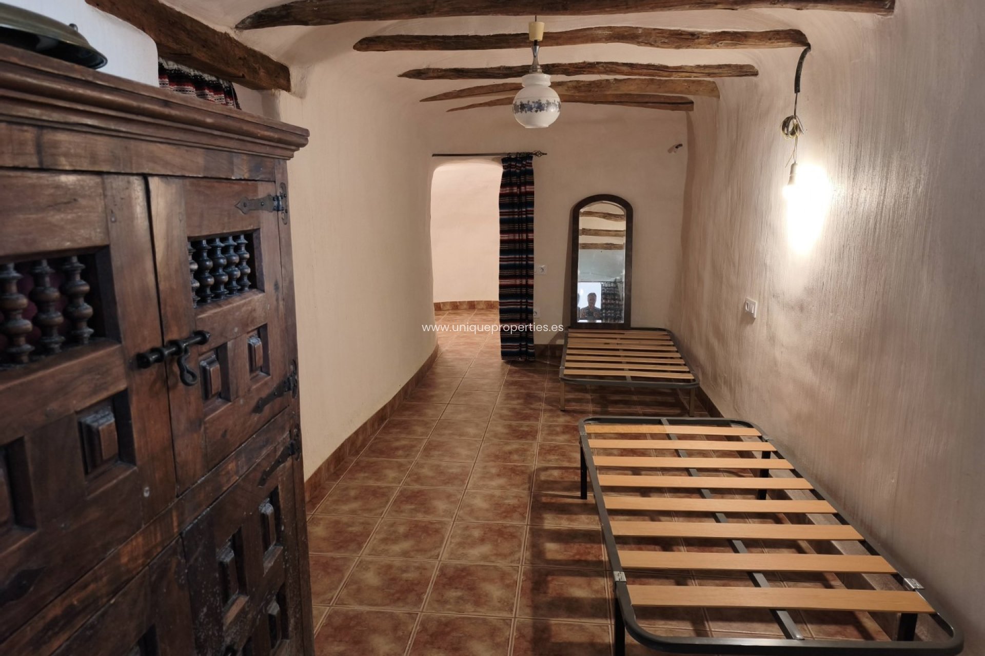 Resale - Cave House -
Huescar