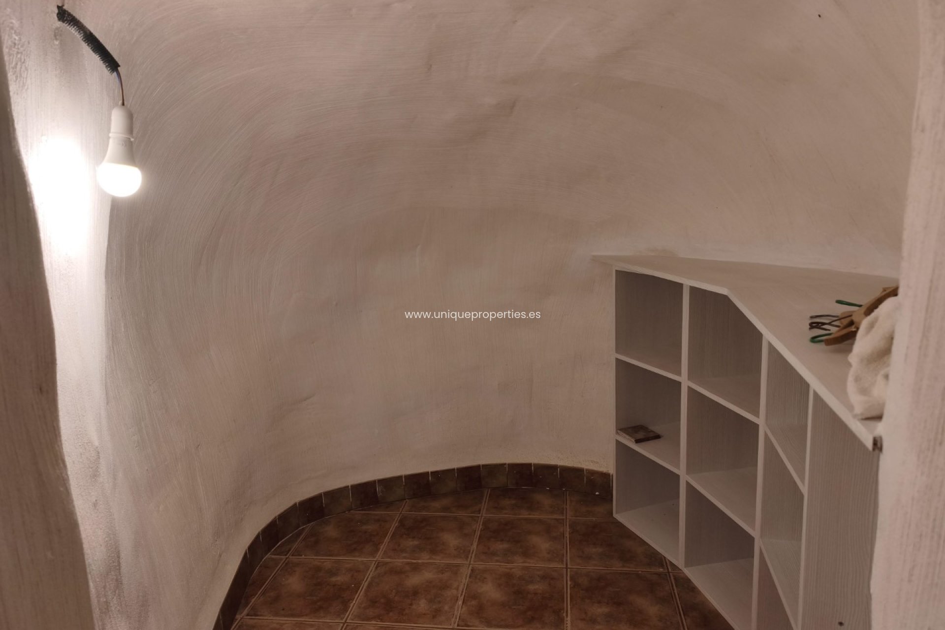 Resale - Cave House -
Huescar