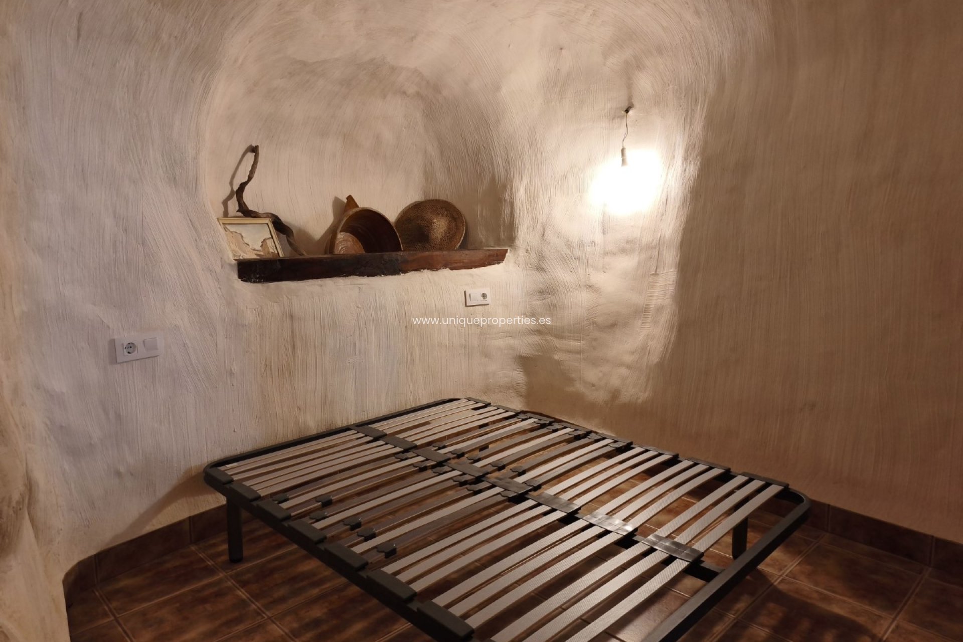 Resale - Cave House -
Huescar