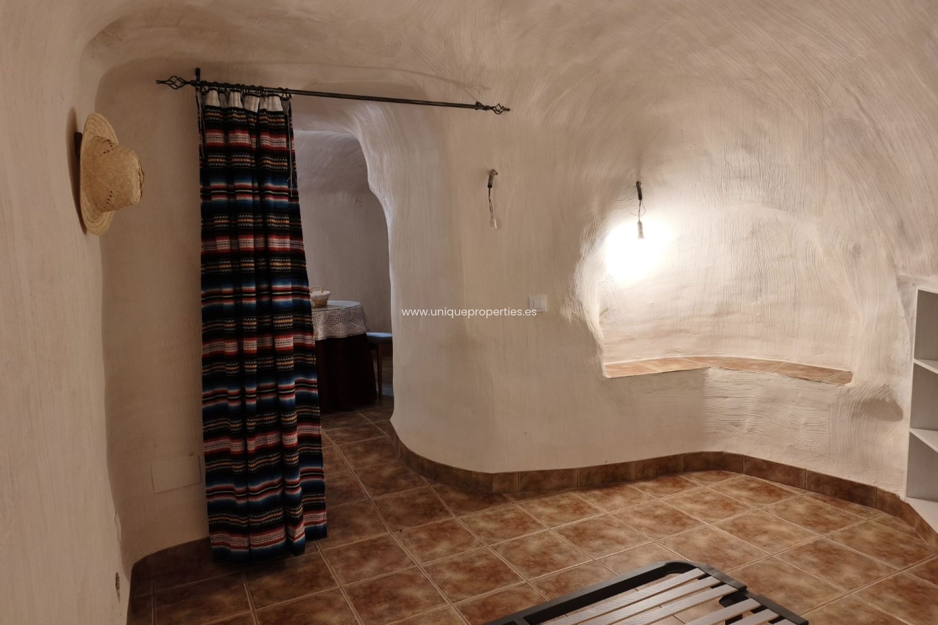 Resale - Cave House -
Huescar