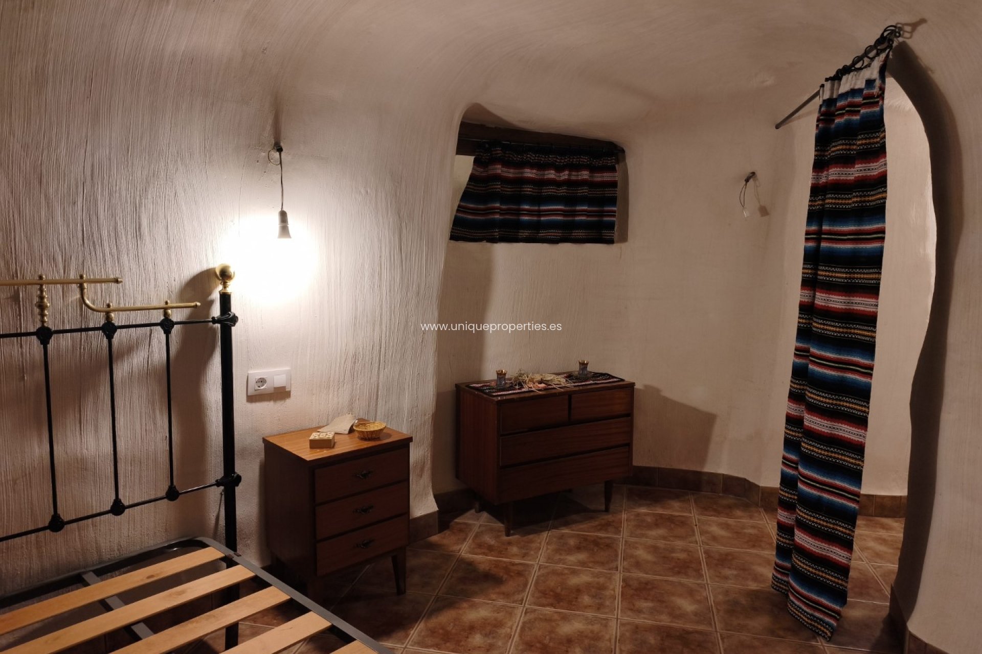 Resale - Cave House -
Huescar