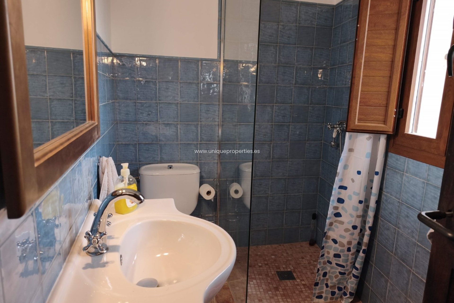 Resale - Cave House -
Huescar