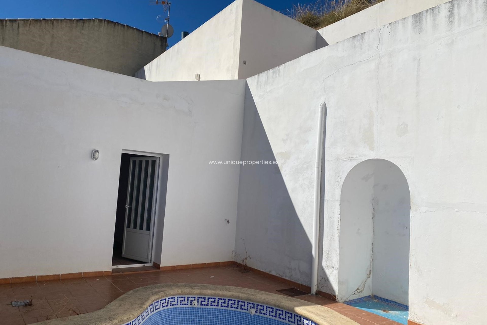 Resale - Cave House -
Pozo Alcon