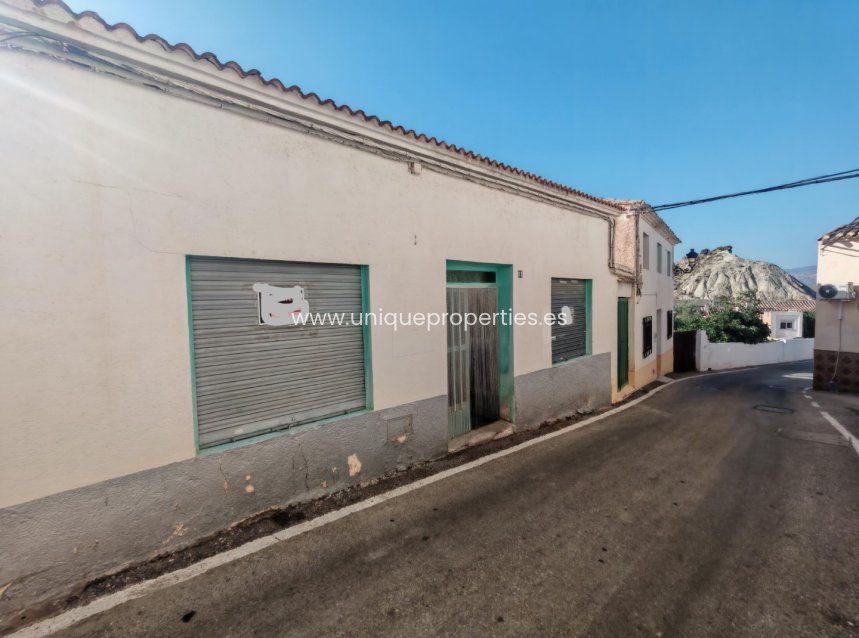 Resale - Commercial -
Partaloa