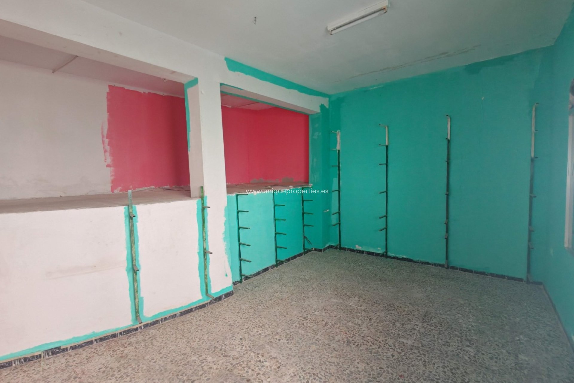 Resale - Commercial -
Partaloa