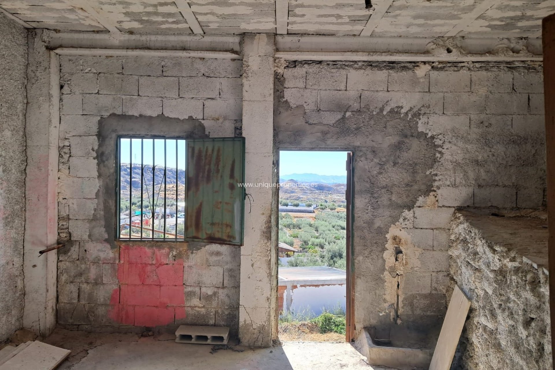 Resale - Commercial -
Partaloa