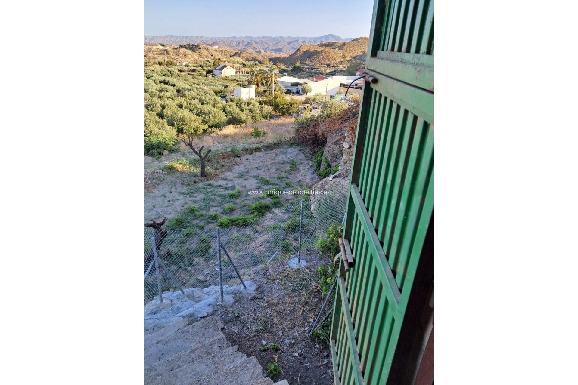 Resale - Commercial -
Partaloa