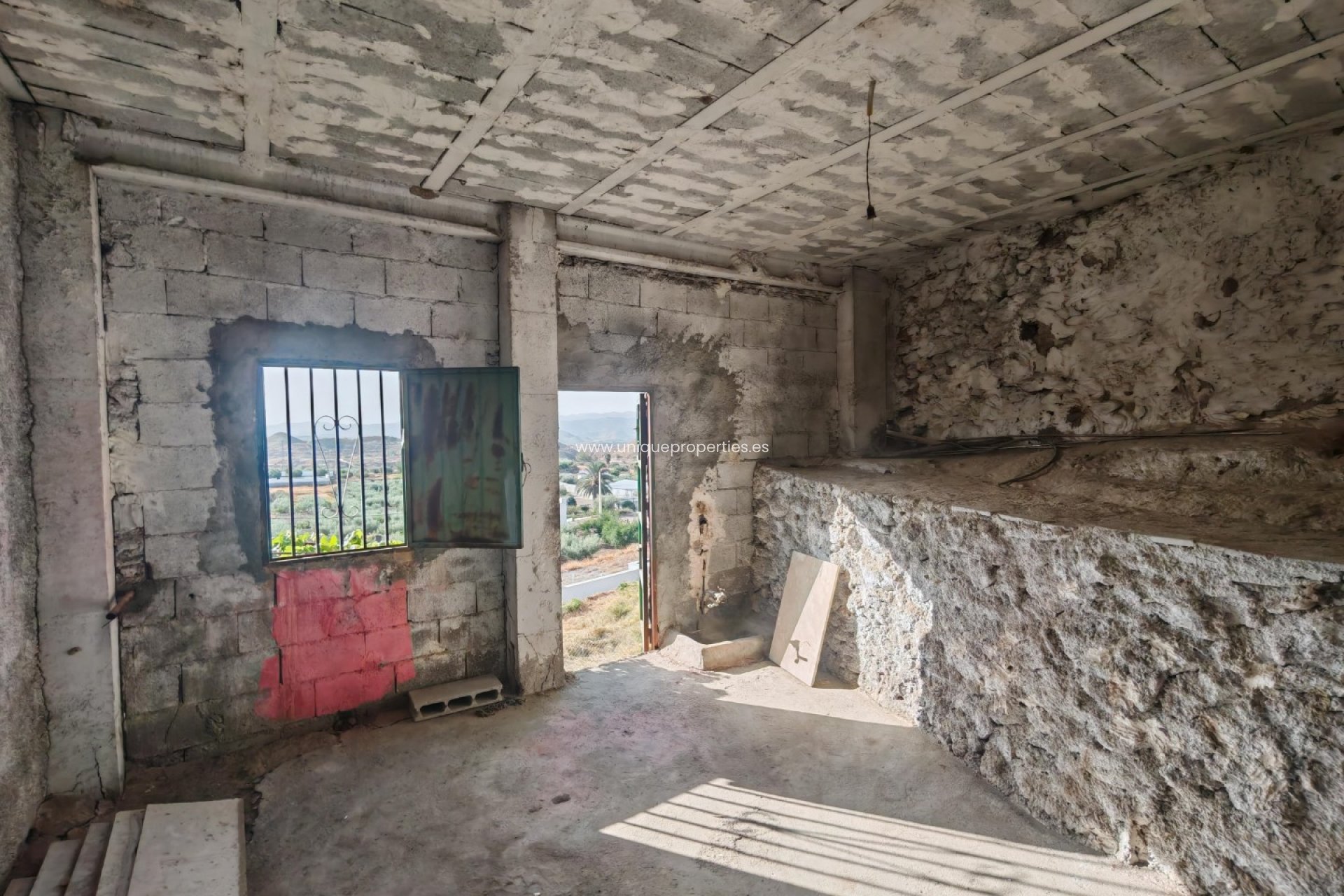 Resale - Commercial -
Partaloa