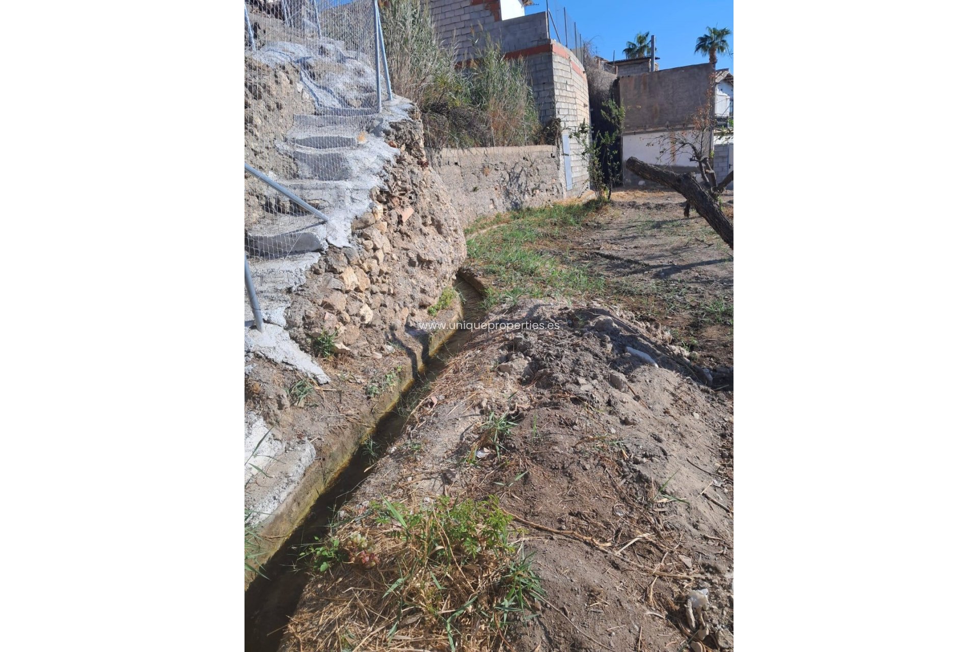 Resale - Commercial -
Partaloa
