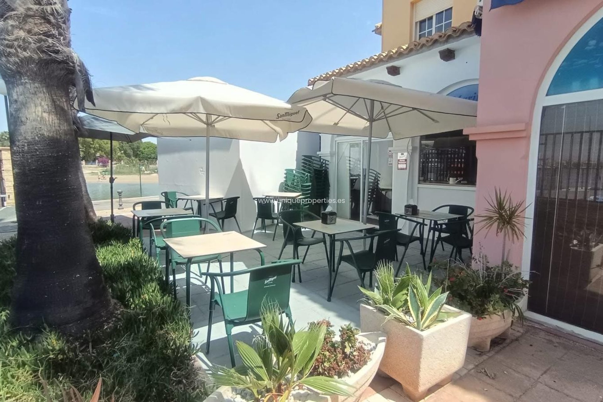 Resale - Commercial Property -
Torrevieja - Puerto