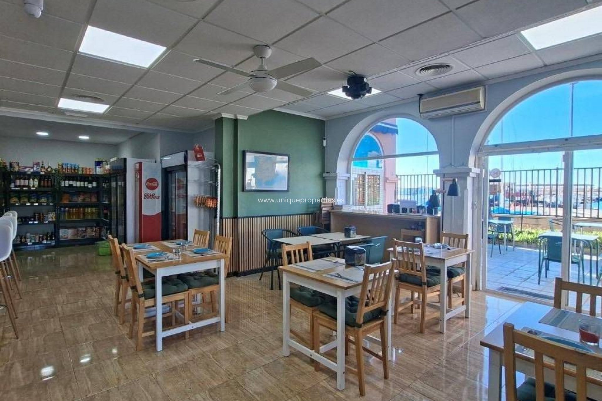 Resale - Commercial Property -
Torrevieja - Puerto