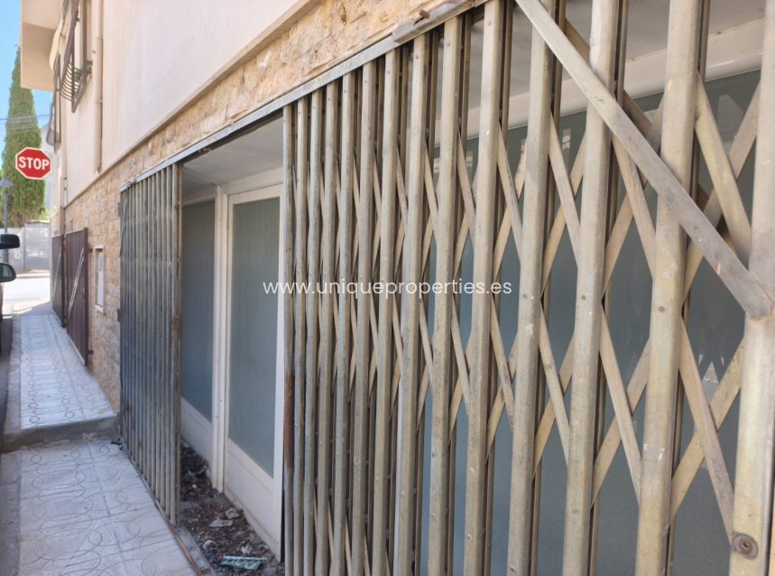Resale - Commercial -
Tijola