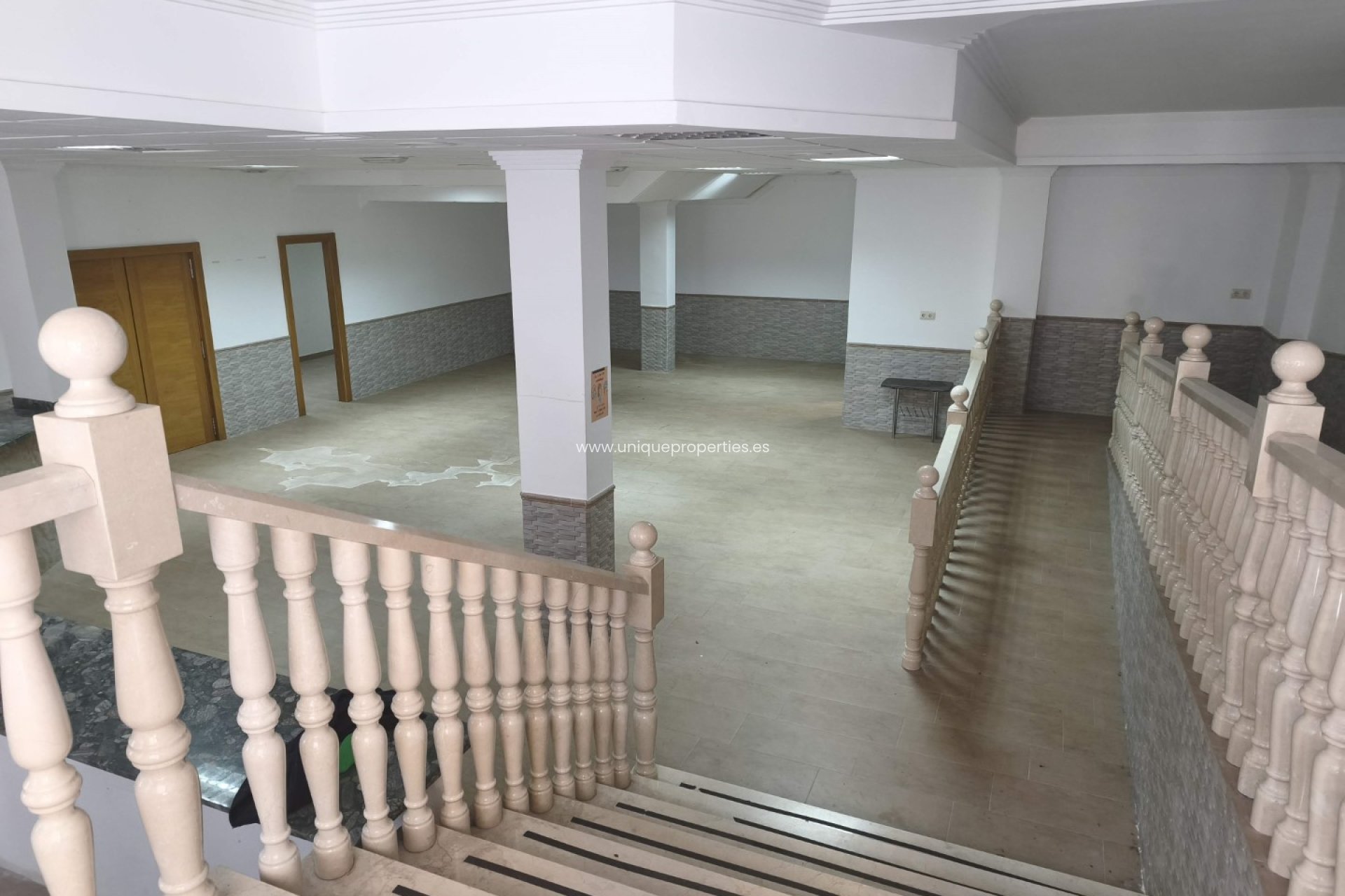 Resale - Commercial -
Tijola