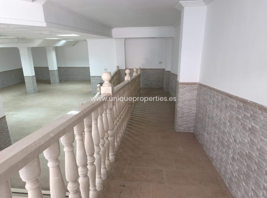 Resale - Commercial -
Tijola
