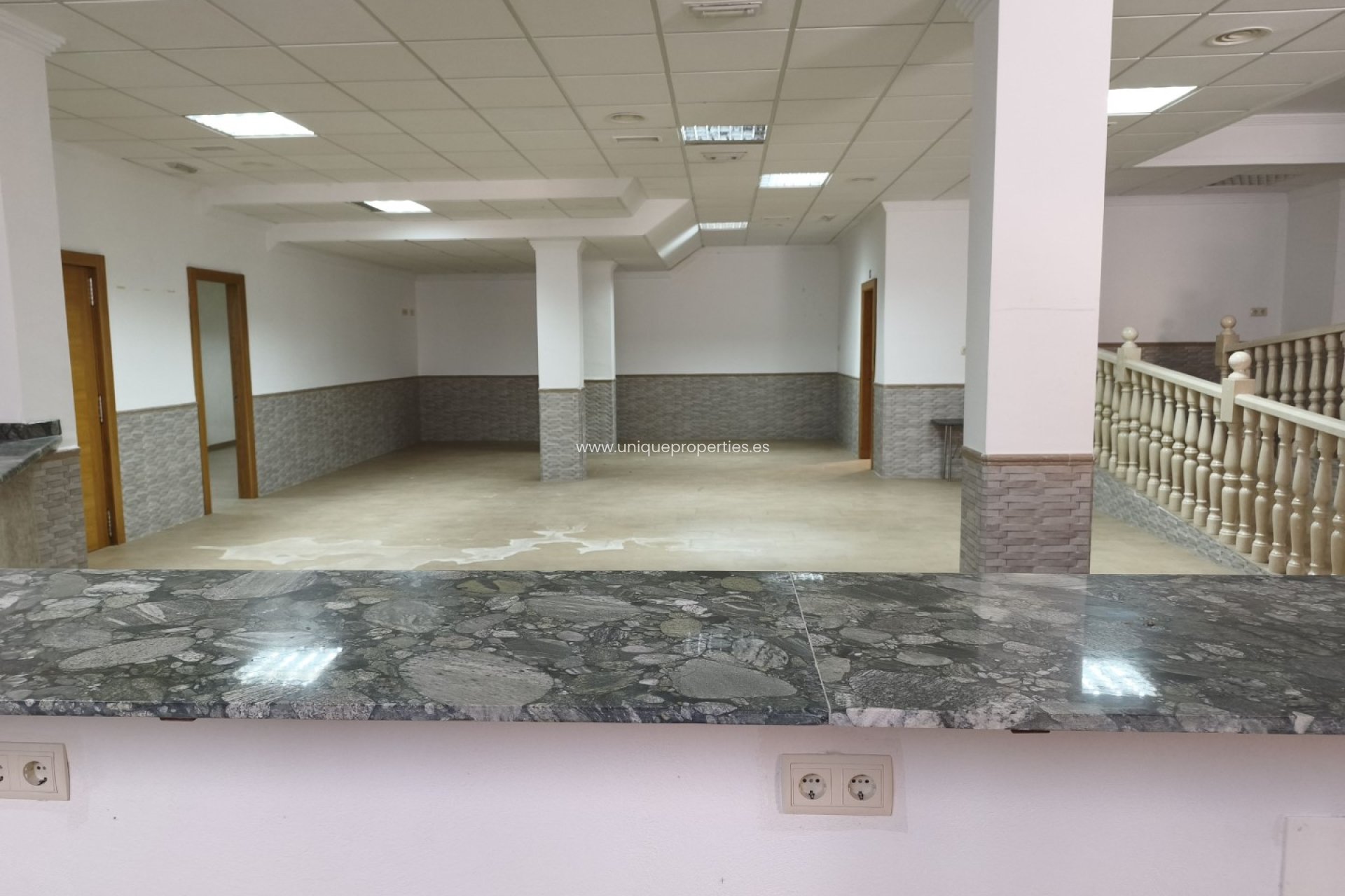 Resale - Commercial -
Tijola