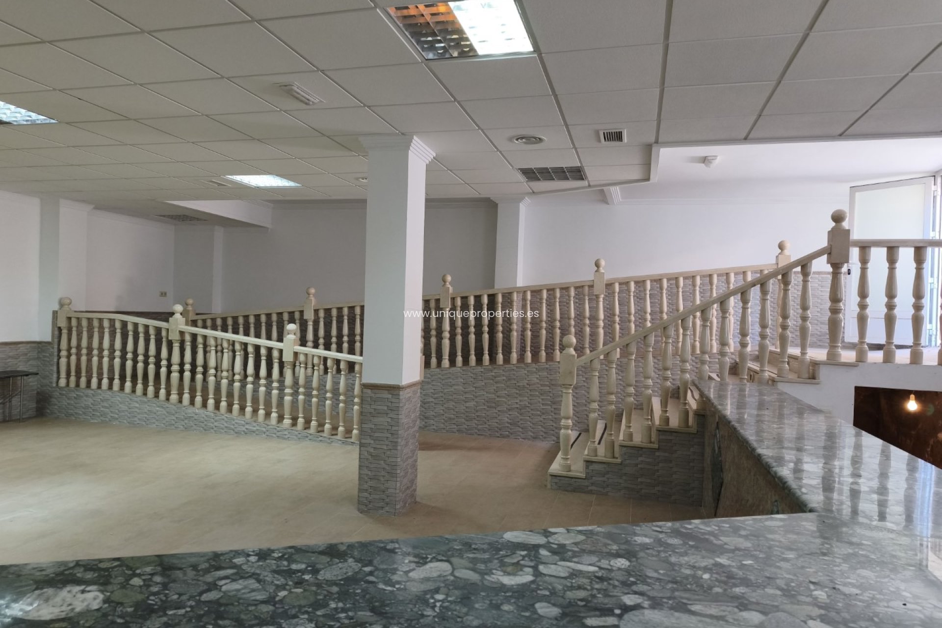 Resale - Commercial -
Tijola