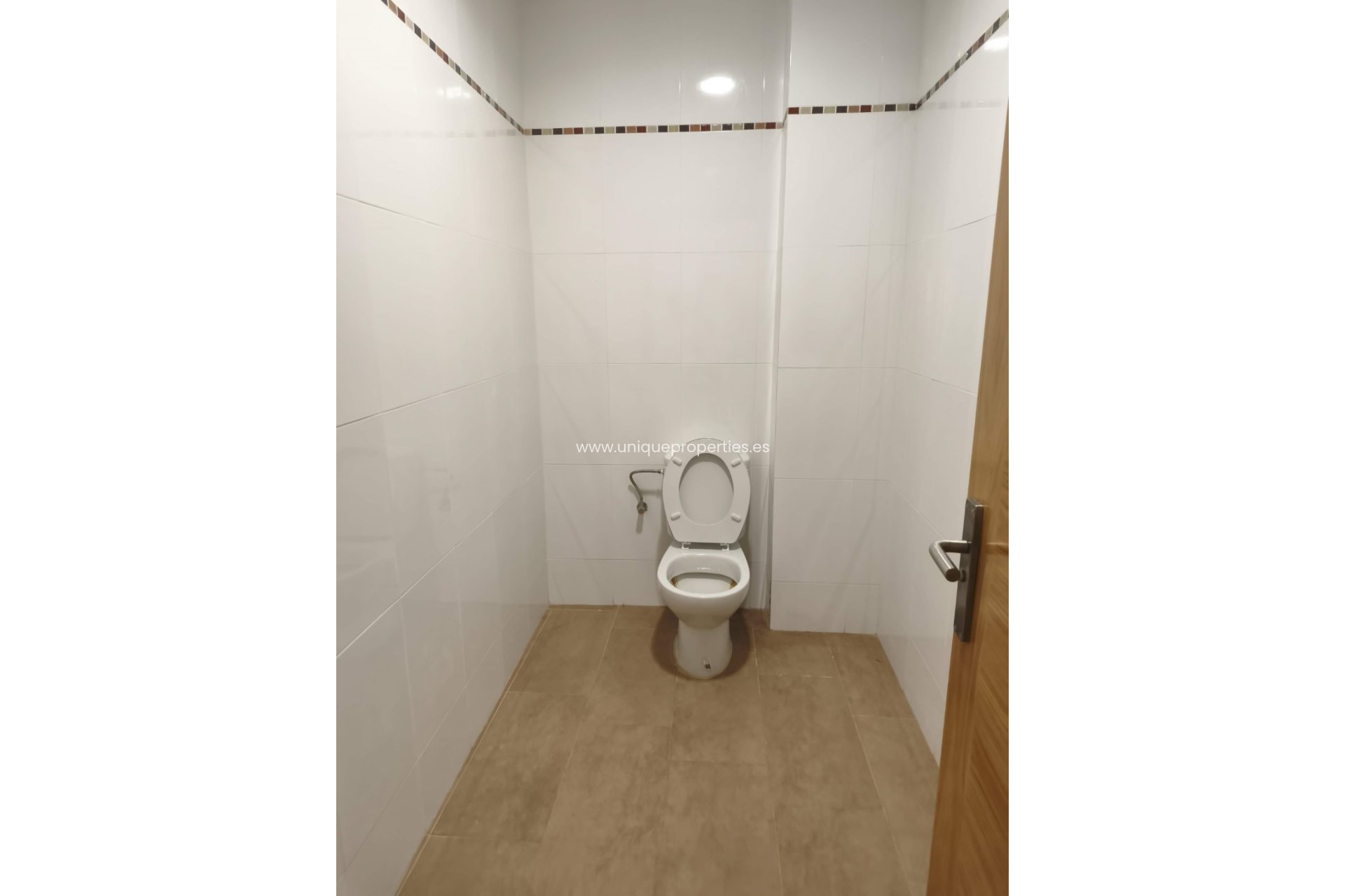 Resale - Commercial -
Tijola